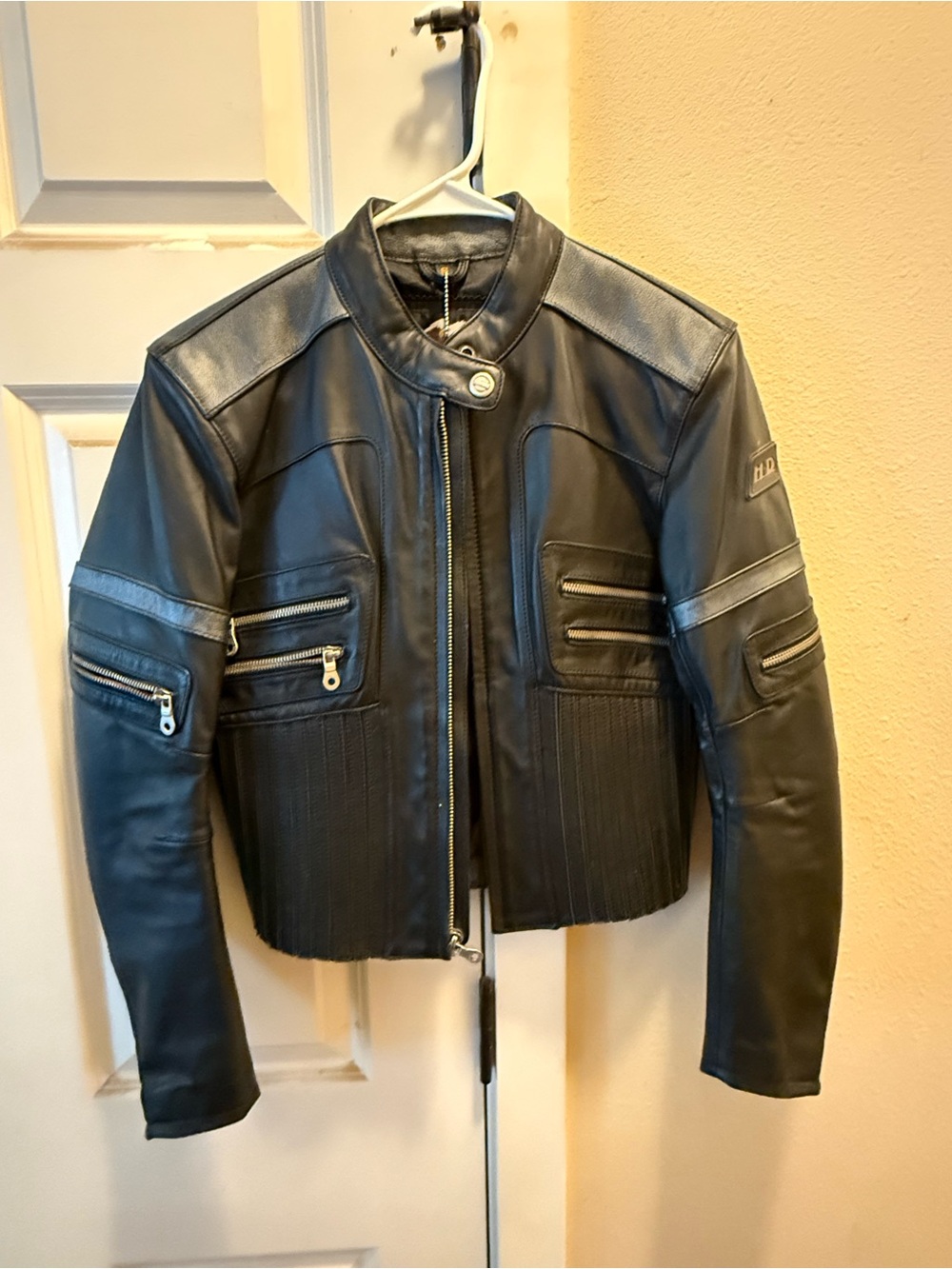Women’s Black Leather Harley Davidsons jacket
